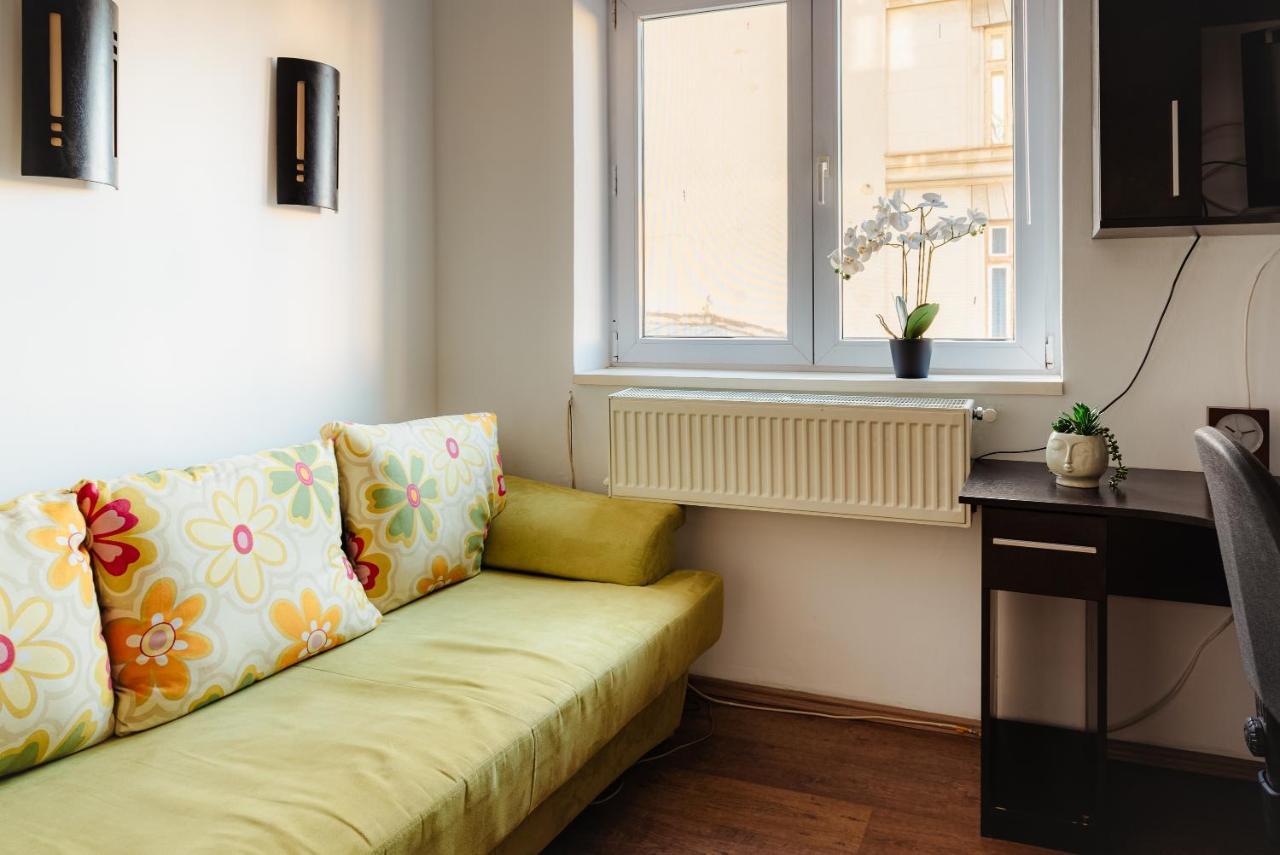Promenada Old Town Apartment Bucharest Luaran gambar