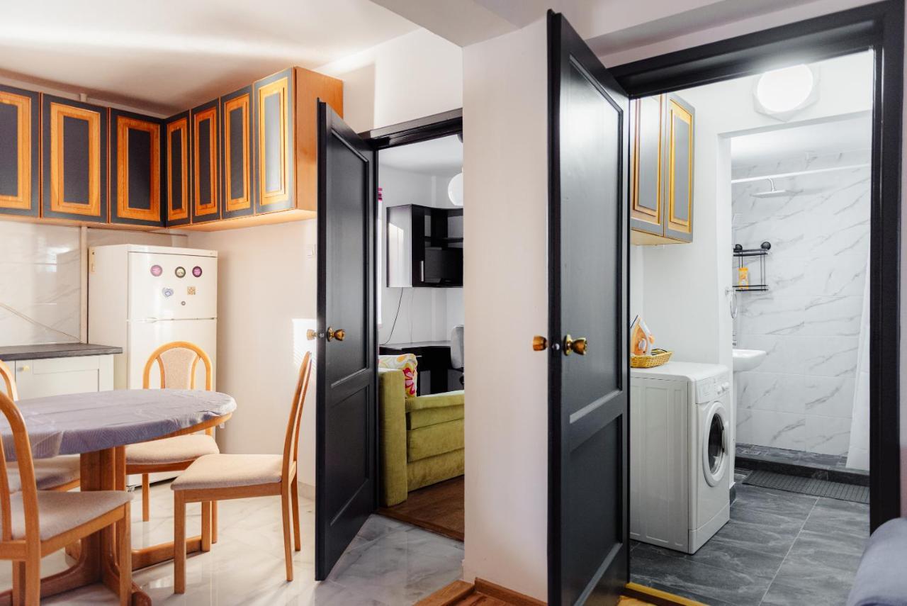 Promenada Old Town Apartment Bucharest Luaran gambar