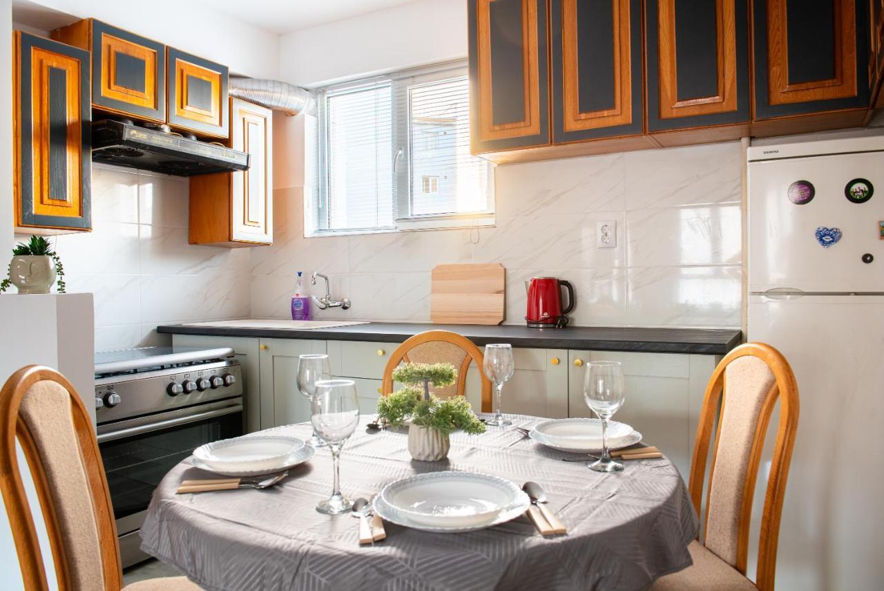 Promenada Old Town Apartment Bucharest Luaran gambar