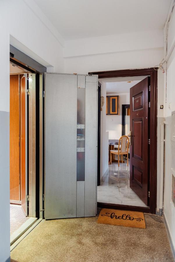 Promenada Old Town Apartment Bucharest Luaran gambar