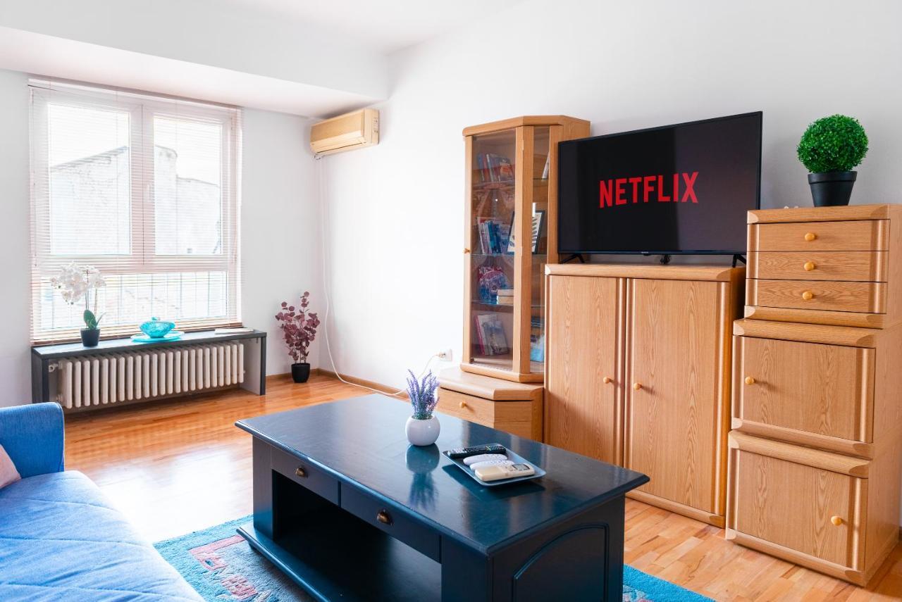 Promenada Old Town Apartment Bucharest Luaran gambar